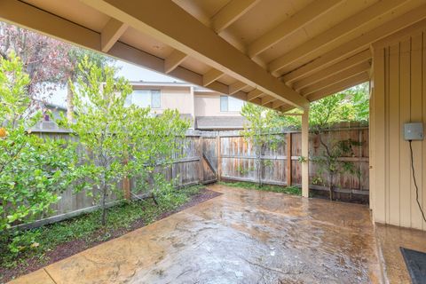 Tiny photo for 1100 SE Excalibur Drive, Grants Pass, OR 97526 (MLS # 220212527)