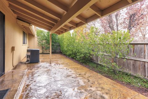 Tiny photo for 1100 SE Excalibur Drive, Grants Pass, OR 97526 (MLS # 220212527)