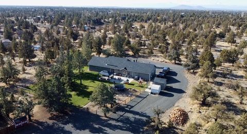 Tiny photo for 4444 NE 40th Street, Redmond, OR 97756 (MLS # 220211863)