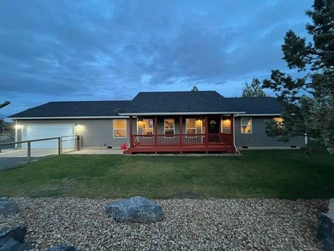 Tiny photo for 4444 NE 40th Street, Redmond, OR 97756 (MLS # 220211863)