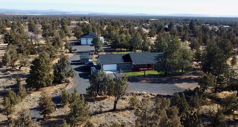 Tiny photo for 4444 NE 40th Street, Redmond, OR 97756 (MLS # 220211863)