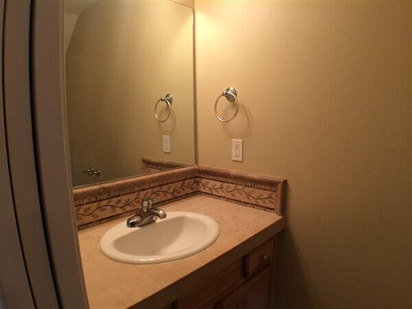 2745 SW Salmon Avenue