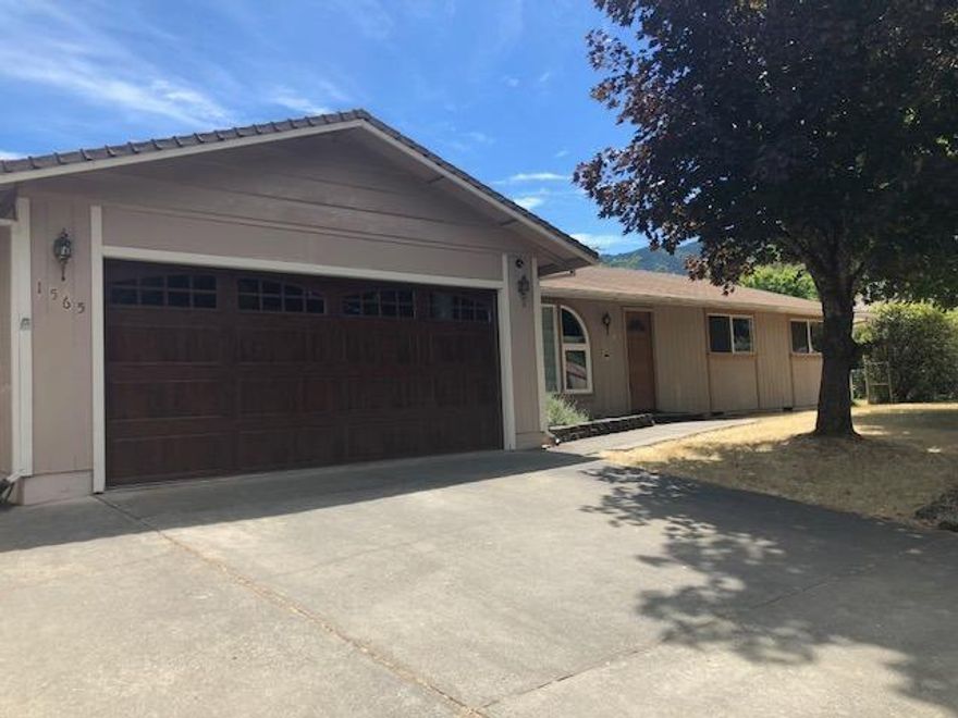 Welcome to 1565 Ben Aire Circle, a beautiful ranch style home on a quiet street, in a great neighborhood. This home has been lovingly cared for and updated. It features granite countertops in the kitchen and wood flooring. The carpeting is like new. Off the entryway is a formal living room. Through the kitchen you will find a large family room with access to the back yard. There is also a separate dining area near the kitchen. The living room and family room both have large windows that let in natural light all day. The double paned vinyl windows are new. In the master bedroom you will find French doors that lead to the patio and the large back yard. All the bedrooms are good size and have large closets. This home is a must see, and at this price it wont last long.