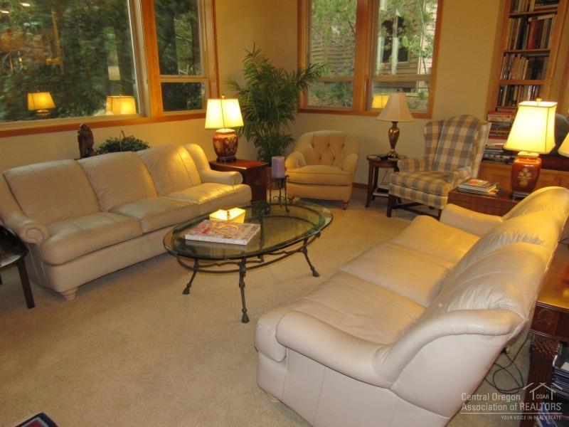 Skyliner Summit - Residential