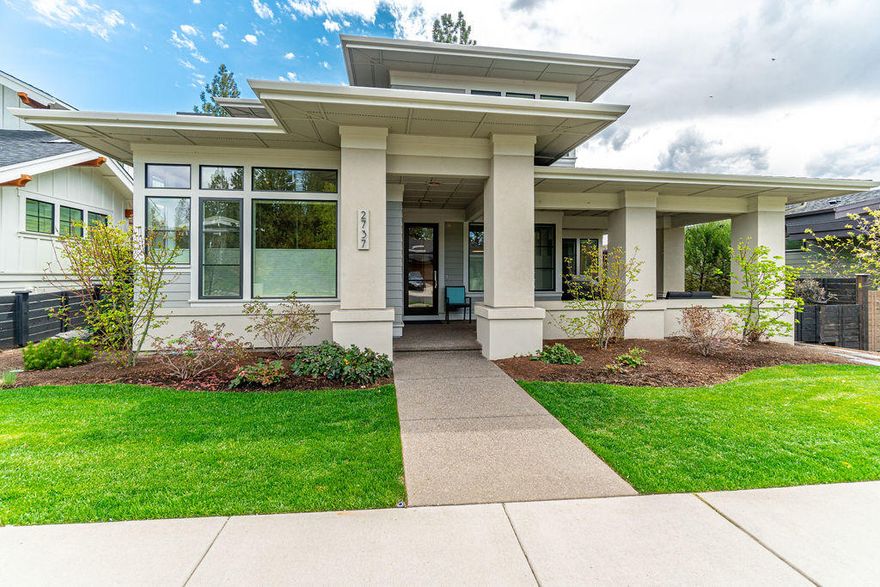 Modern prairie-style home in highly sought after area of NorthWest Crossing. Just a half block from Discovery Park and only a short walk to restaurants & shops. The light-filled, open floor plan immediately draws you in. Builder took pride in choosing every wonderful detail in this home: you'll find slab quartz counter tops and custom
cabinetry & built-ins throughout and the oil-finished plank hardwood floors are a show stopper! The kitchen is an entertainer's delight with large island, professional series appliances plus pantry. There is a contemporary covered patio accessible from the dining area & master suite that is perfect for morning coffee or evening cocktails w/
friends. Stunning main floor master with his & her sinks and gorgeous tiled walk-in shower. Two more bedrooms plus bonus room & full bath on second floor.
