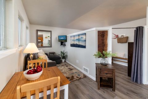 Tiny photo for 56856 Enterprise Drive #A5, Sunriver, OR 97707 (MLS # 220212529)