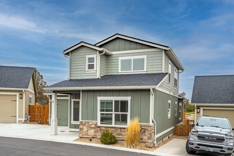 Tiny photo for 2755 SW Greens Boulevard #APT 3, Redmond, OR 97756 (MLS # 220212203)