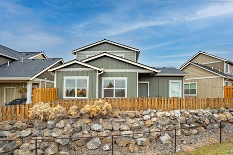 Tiny photo for 2755 SW Greens Boulevard #APT 3, Redmond, OR 97756 (MLS # 220212203)