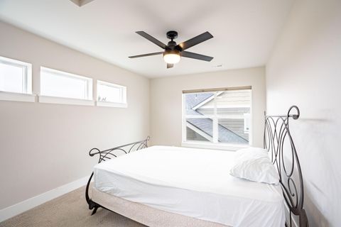 Tiny photo for 2755 SW Greens Boulevard #APT 3, Redmond, OR 97756 (MLS # 220212203)