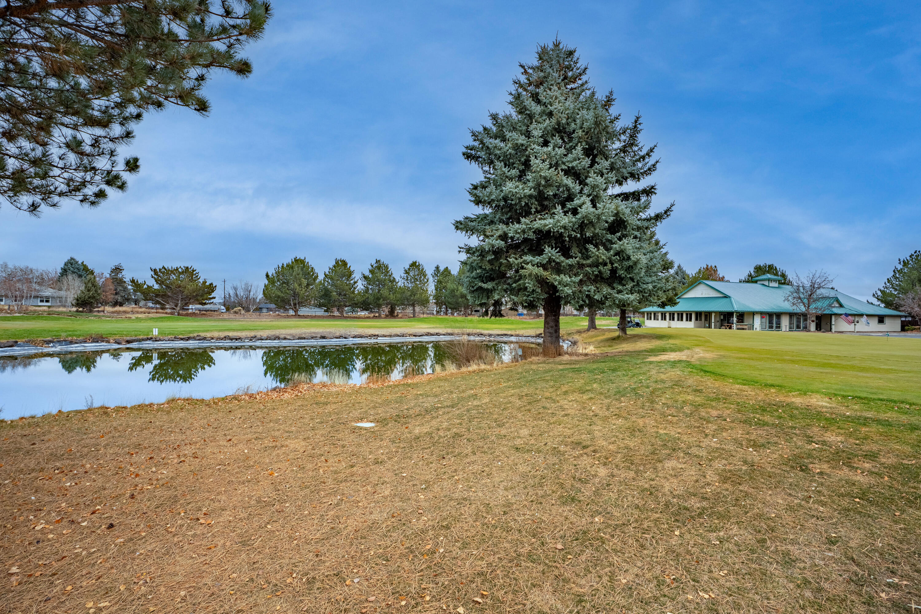 Links Condominiums At The Greens - Residential