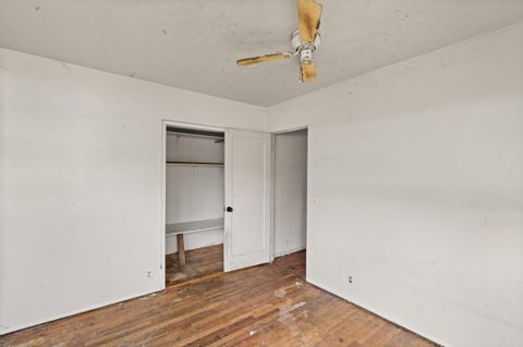 Tiny photo for 610 NW B Street, Grants Pass, OR 97526 (MLS # 220217296)