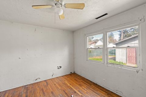 Tiny photo for 610 NW B Street, Grants Pass, OR 97526 (MLS # 220217296)
