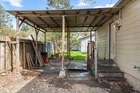 Tiny photo for 610 NW B Street, Grants Pass, OR 97526 (MLS # 220217296)