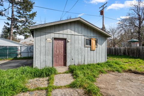Tiny photo for 610 NW B Street, Grants Pass, OR 97526 (MLS # 220217296)