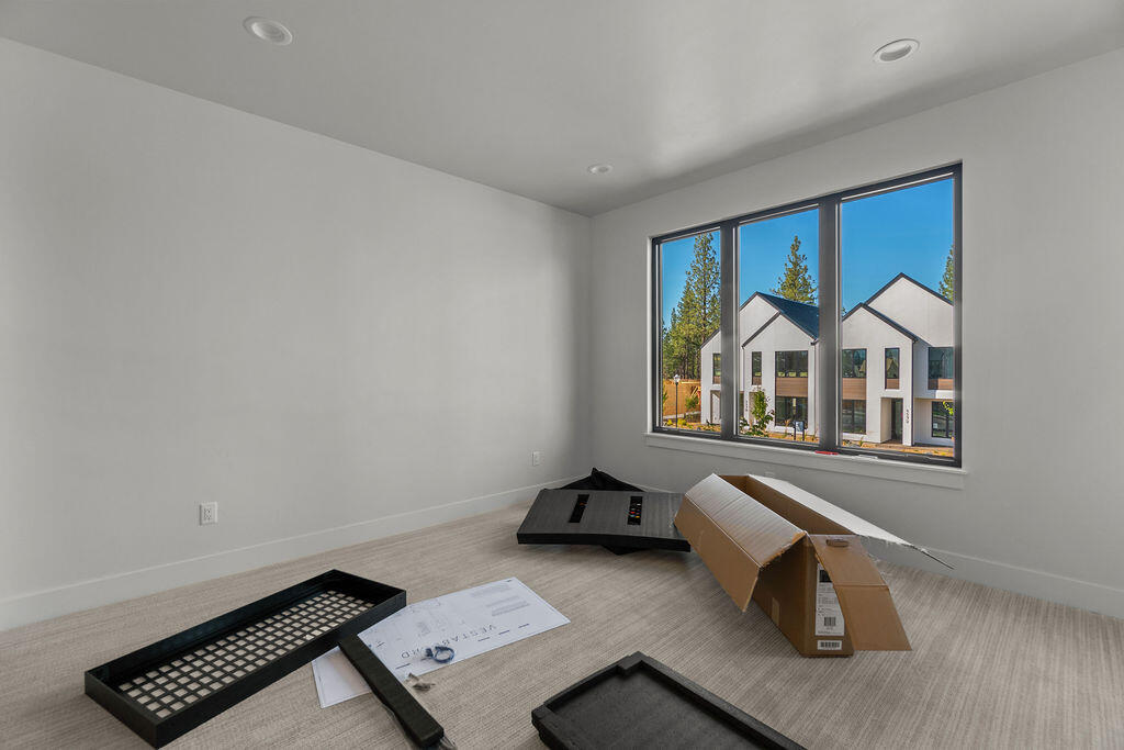 Discovery West Phase 4 - Residential