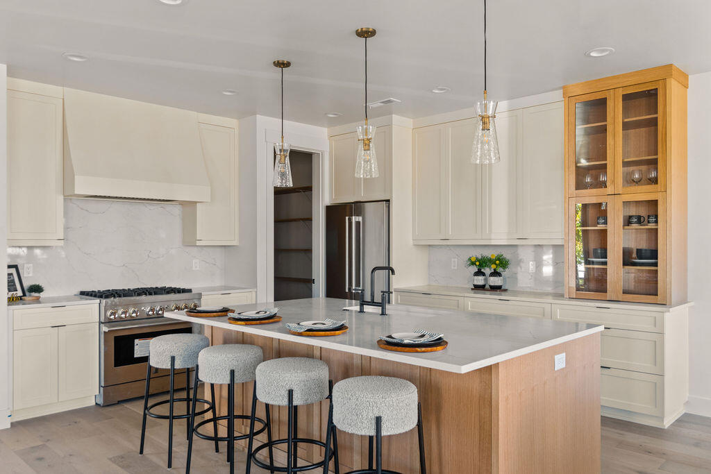 Discovery West Phase 4 - Residential