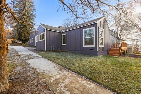 Tiny photo for 1545 N Eldorado Avenue, Klamath Falls, OR 97601 (MLS # 220213515)