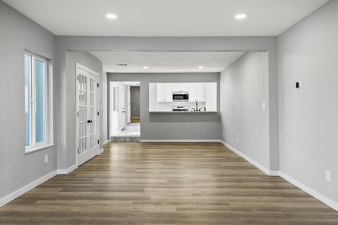 Tiny photo for 1545 N Eldorado Avenue, Klamath Falls, OR 97601 (MLS # 220213515)