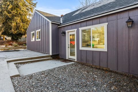 Tiny photo for 1545 N Eldorado Avenue, Klamath Falls, OR 97601 (MLS # 220213515)