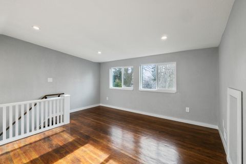 Tiny photo for 1545 N Eldorado Avenue, Klamath Falls, OR 97601 (MLS # 220213515)