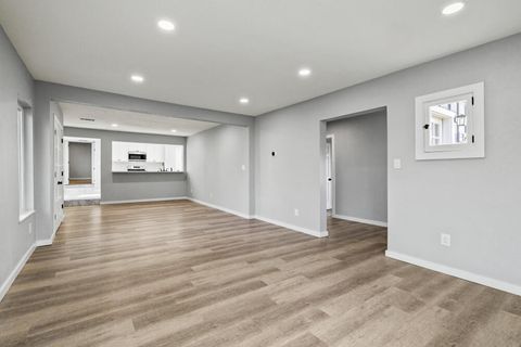 Tiny photo for 1545 N Eldorado Avenue, Klamath Falls, OR 97601 (MLS # 220213515)