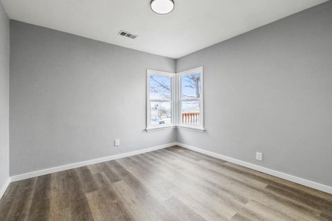 Tiny photo for 1545 N Eldorado Avenue, Klamath Falls, OR 97601 (MLS # 220213515)