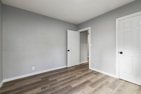 Tiny photo for 1545 N Eldorado Avenue, Klamath Falls, OR 97601 (MLS # 220213515)