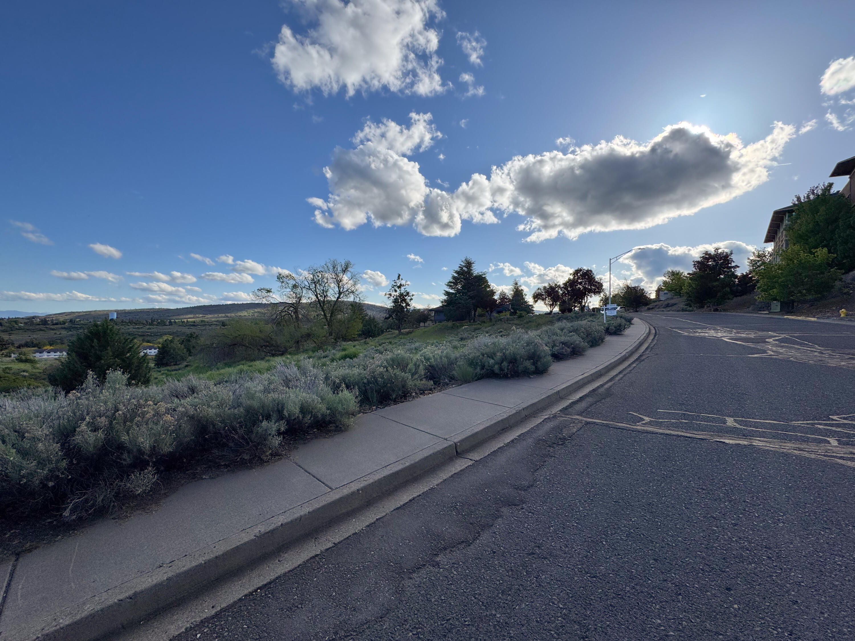 Mcloughlin Heights - Commercial Sale