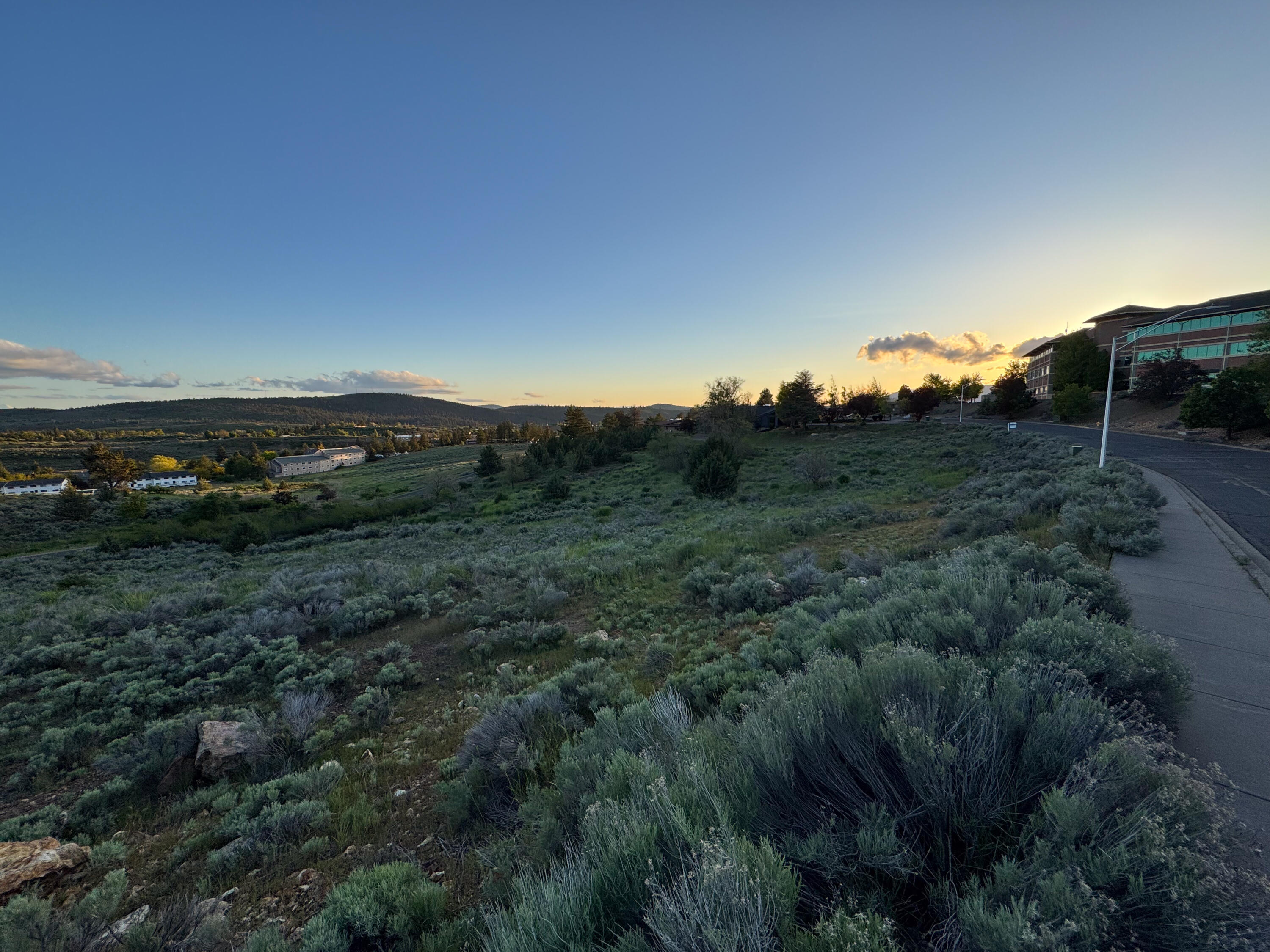 Mcloughlin Heights - Commercial Sale