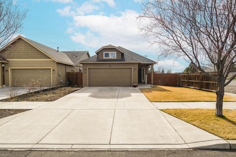 Tiny photo for 2745 NE Aldrich Avenue, Bend, OR 97701 (MLS # 220217071)