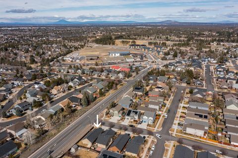 Tiny photo for 2745 NE Aldrich Avenue, Bend, OR 97701 (MLS # 220217071)