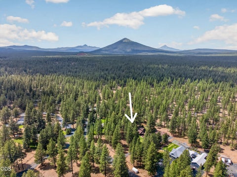 Tiny photo for 15704 Tumble Weed Turn, Sisters, OR 97759 (MLS # 220224154)
