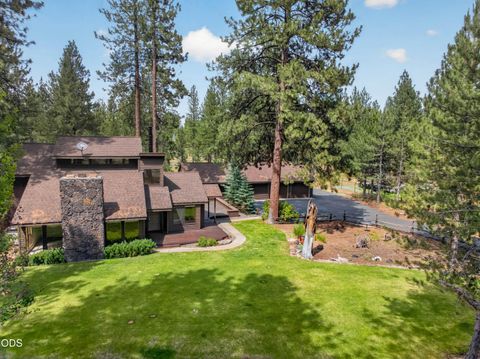 Tiny photo for 15704 Tumble Weed Turn, Sisters, OR 97759 (MLS # 220224154)