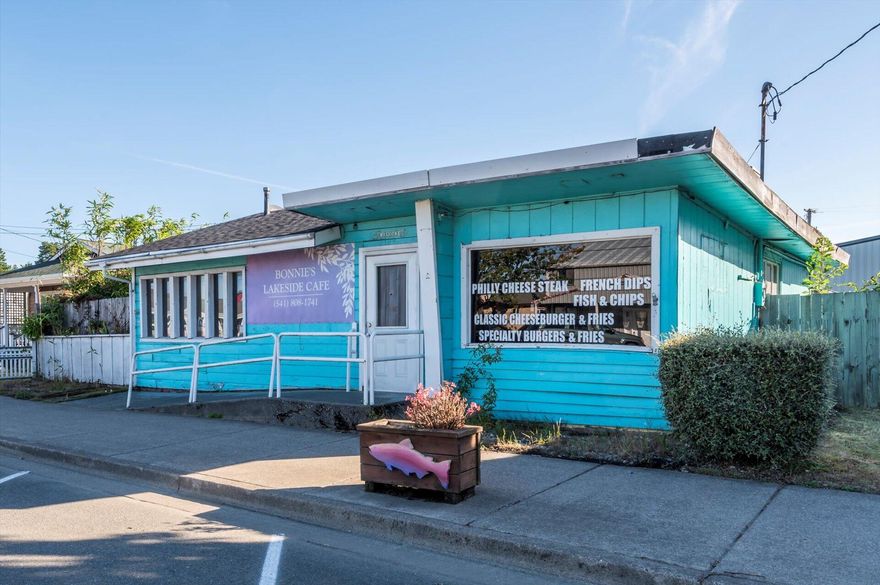 This coastal cafe is waiting to be restored to it's former glory, or rebuilt as something even better than before! Right up the road from Tenmille Lake and on the access route for ATVS, this property provides a perfect opportunity for small business owners and investors alike. Varying smoke and fire damage throughout the building.