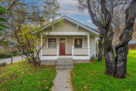 Tiny photo for 126 Nursery Street, Ashland, OR 97520 (MLS # 220212695)