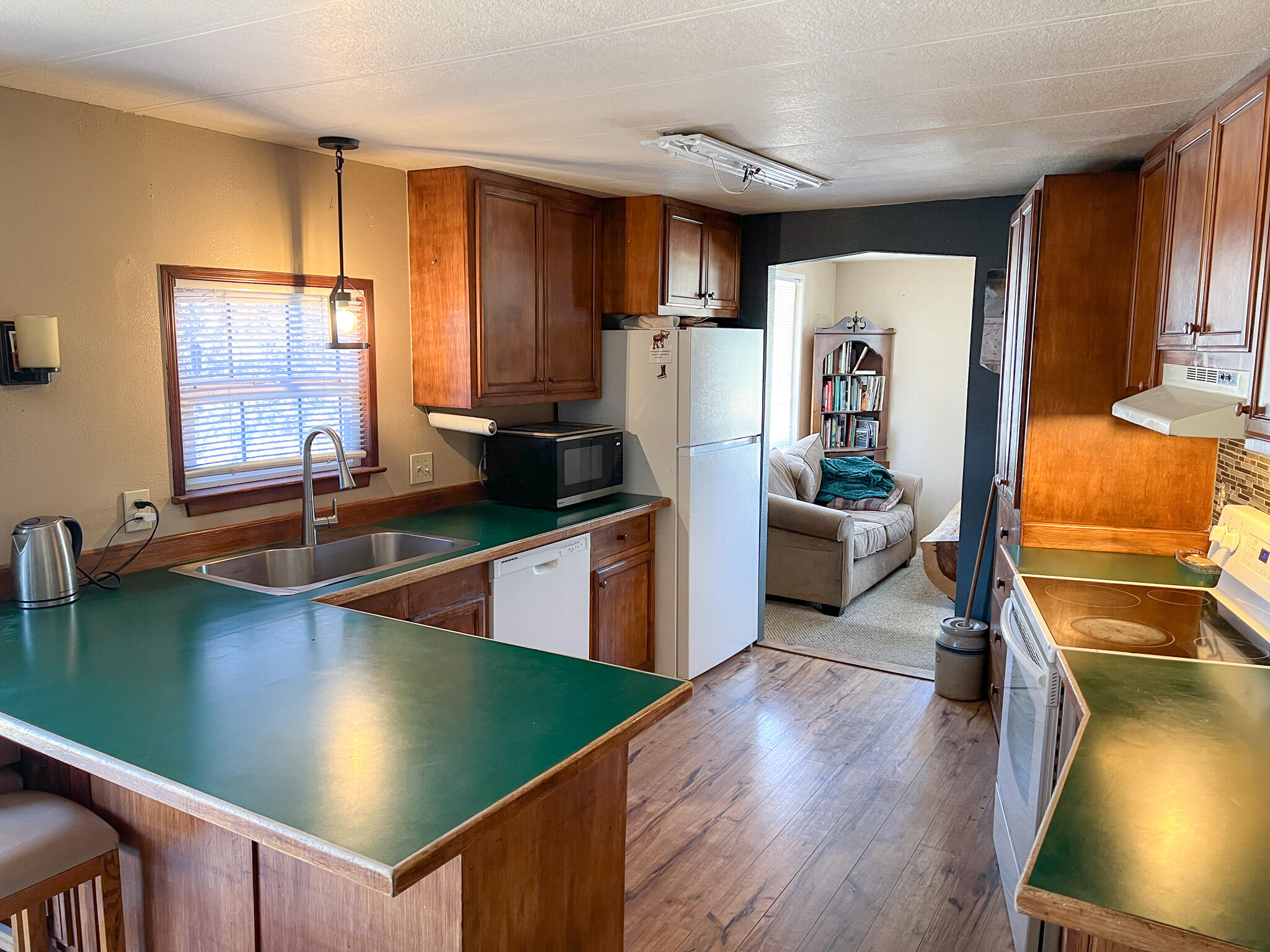 66945 Central Street