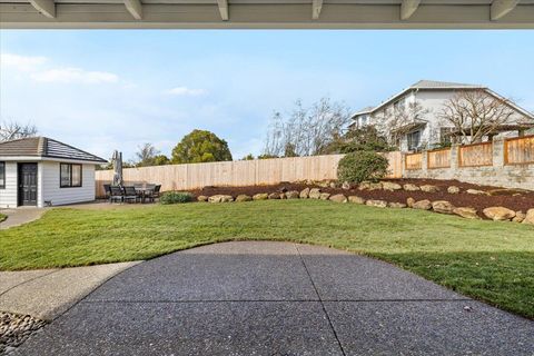 Tiny photo for 2921 Amblegreen Drive, Medford, OR 97504 (MLS # 220215266)