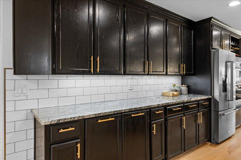 Tiny photo for 2921 Amblegreen Drive, Medford, OR 97504 (MLS # 220215266)