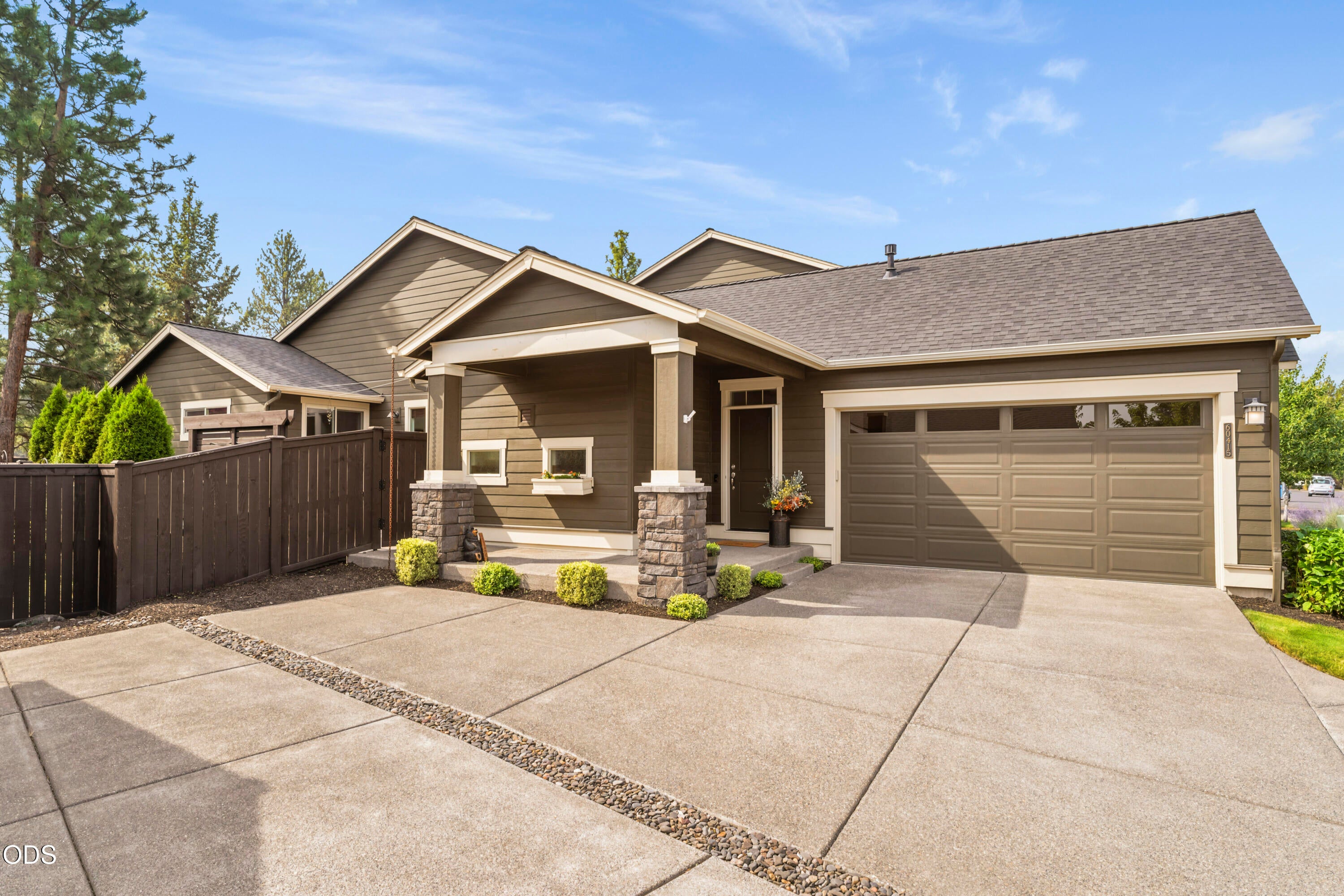 60415 Hedgewood Lane