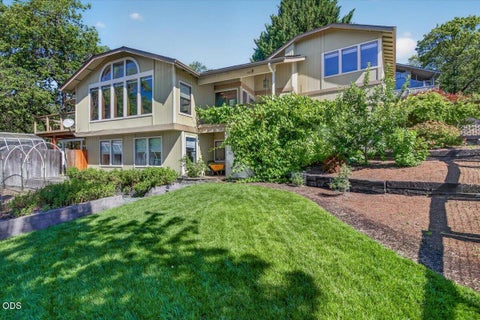 Tiny photo for 1748 NW Crescent Drive, Grants Pass, OR 97526 (MLS # 220222744)