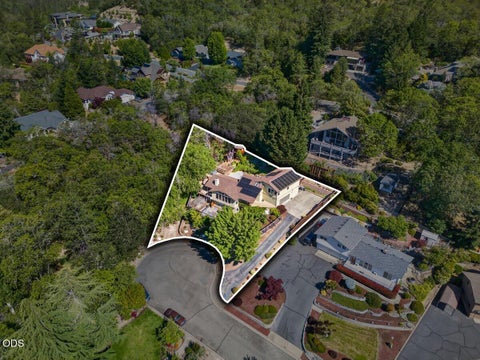 Tiny photo for 1748 NW Crescent Drive, Grants Pass, OR 97526 (MLS # 220222744)