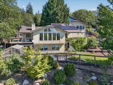 Tiny photo for 1748 NW Crescent Drive, Grants Pass, OR 97526 (MLS # 220222744)