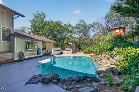Tiny photo for 1748 NW Crescent Drive, Grants Pass, OR 97526 (MLS # 220222744)