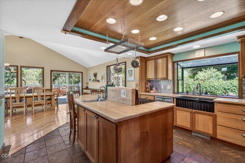 Tiny photo for 1748 NW Crescent Drive, Grants Pass, OR 97526 (MLS # 220222744)