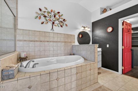 Tiny photo for 1748 NW Crescent Drive, Grants Pass, OR 97526 (MLS # 220222744)