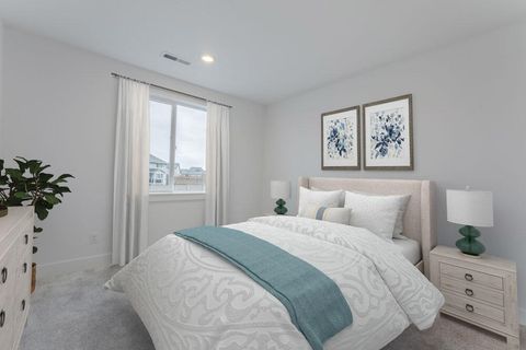 Tiny photo for 21451 NE Hayloft Place, Bend, OR 97701 (MLS # 220212473)