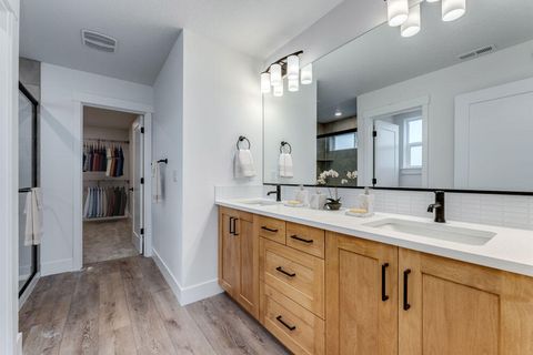 Tiny photo for 21451 NE Hayloft Place, Bend, OR 97701 (MLS # 220212473)