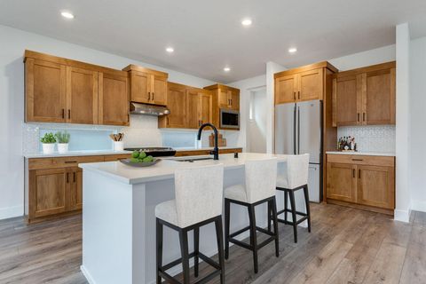 Tiny photo for 21451 NE Hayloft Place, Bend, OR 97701 (MLS # 220212473)