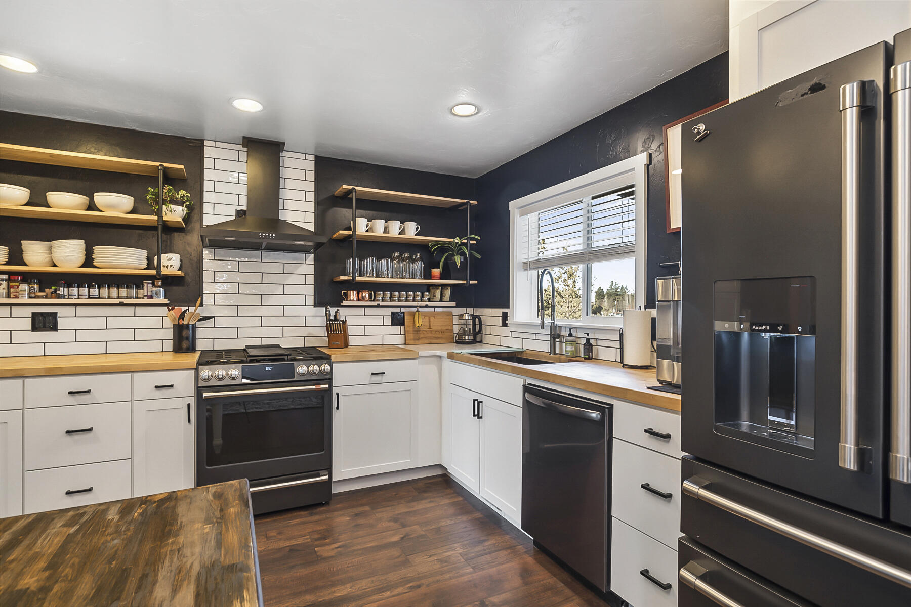 ParkwayA - Residential