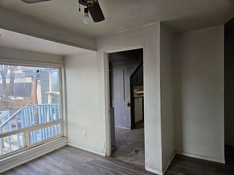 Tiny photo for 2847 Laverne Avenue, Klamath Falls, OR 97603 (MLS # 220212653)